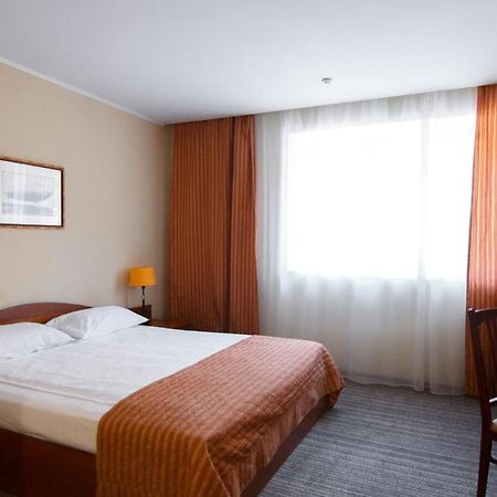 Optima Kropyvnytskyi Hotel Esterno foto