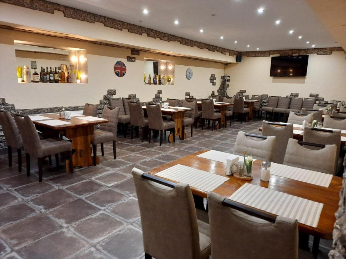 Optima Kropyvnytskyi Hotel Esterno foto