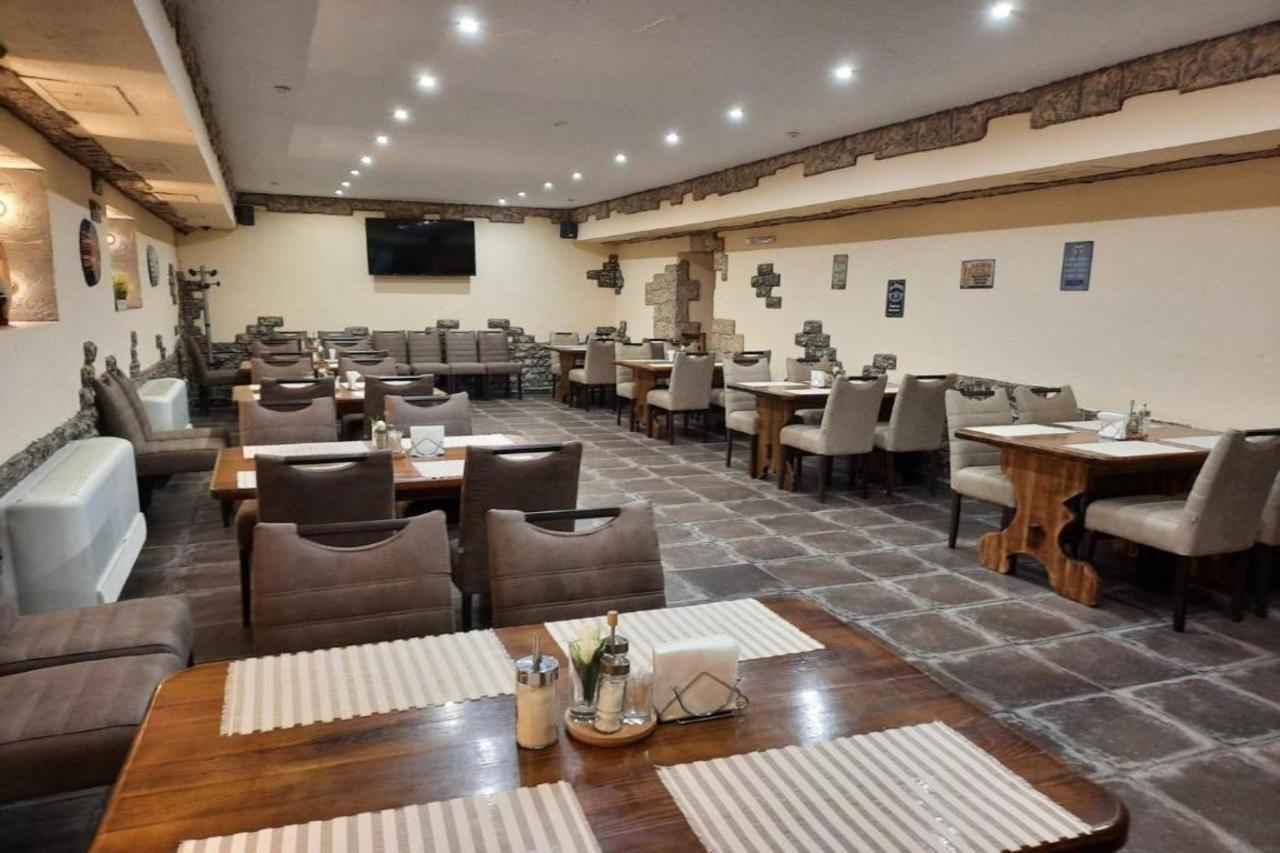 Optima Kropyvnytskyi Hotel Esterno foto