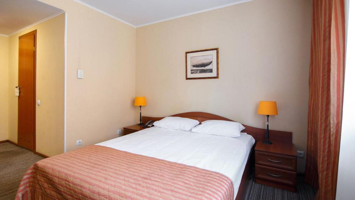 Optima Kropyvnytskyi Hotel Esterno foto