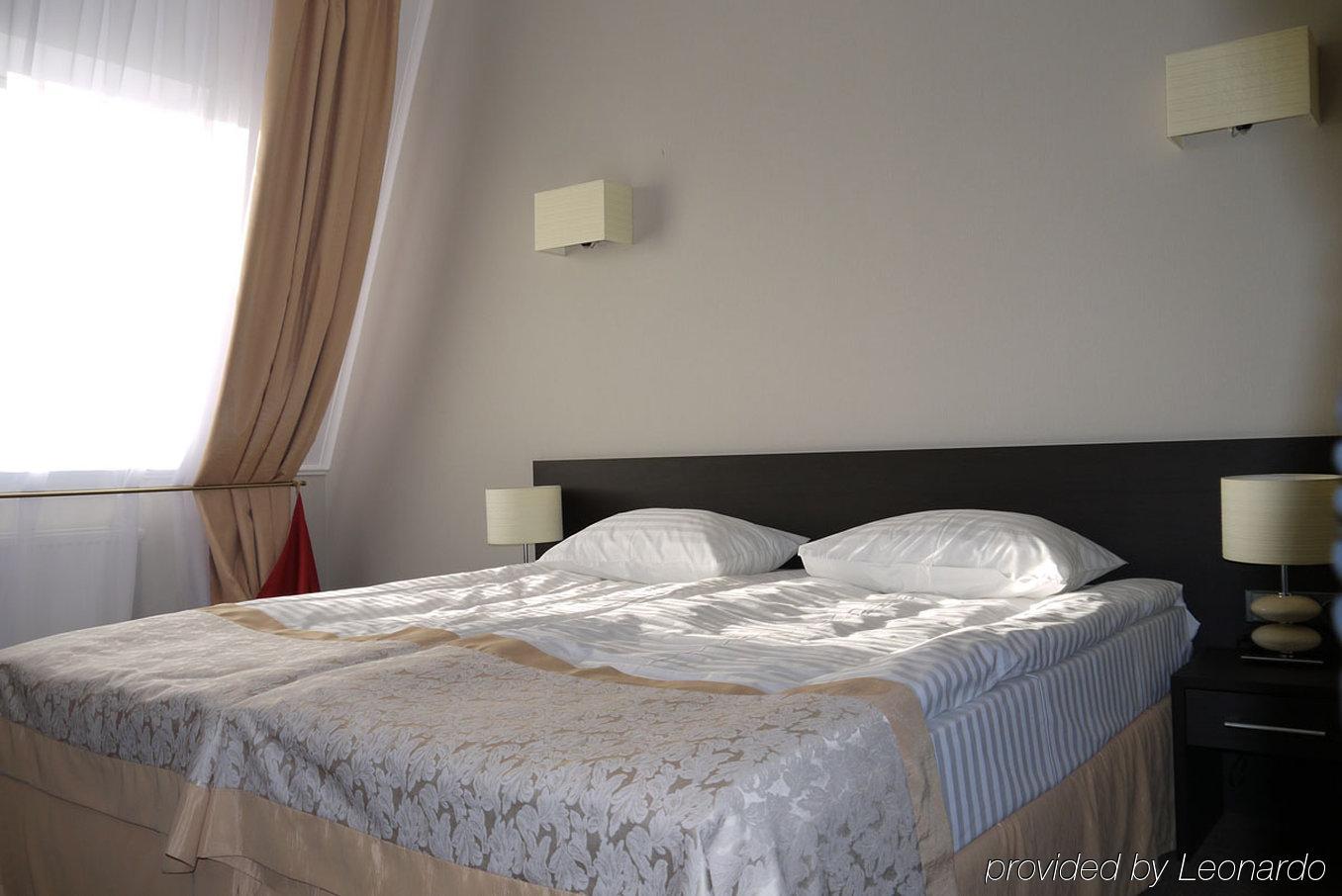 Optima Kropyvnytskyi Hotel Esterno foto