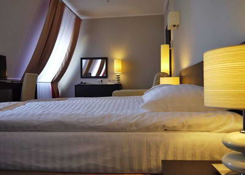 Optima Kropyvnytskyi Hotel Esterno foto