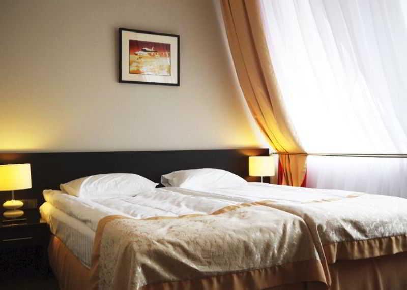 Optima Kropyvnytskyi Hotel Esterno foto