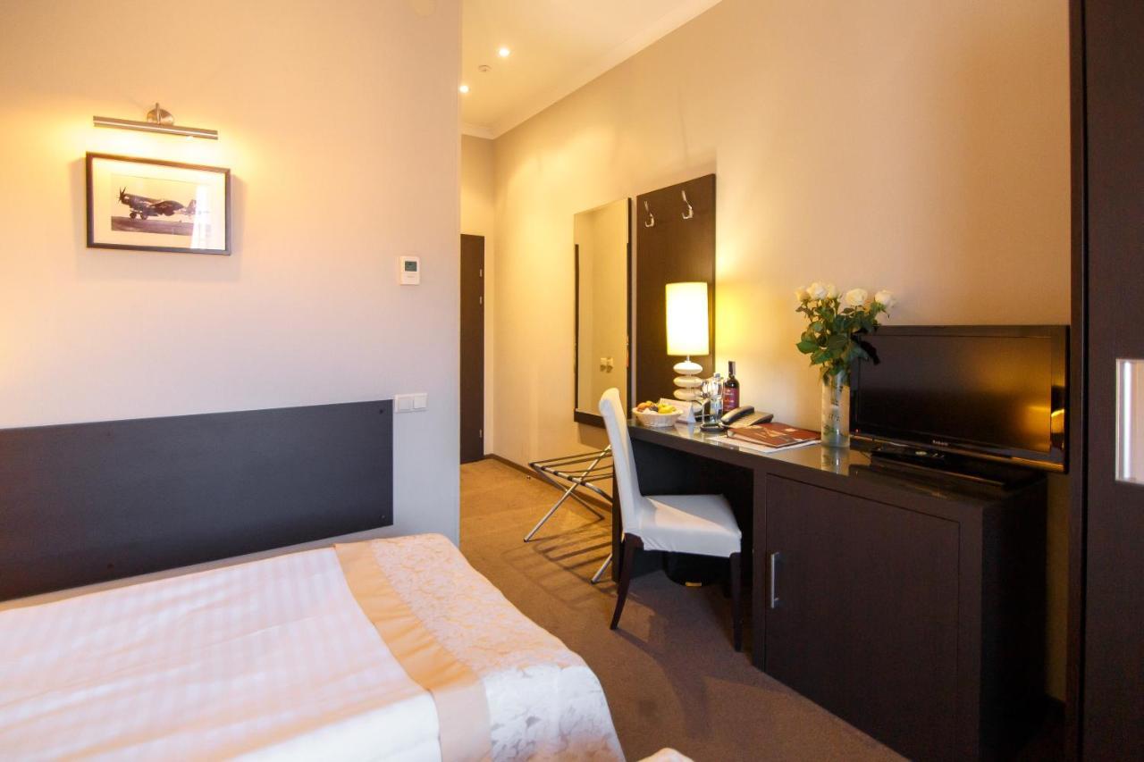 Optima Kropyvnytskyi Hotel Esterno foto