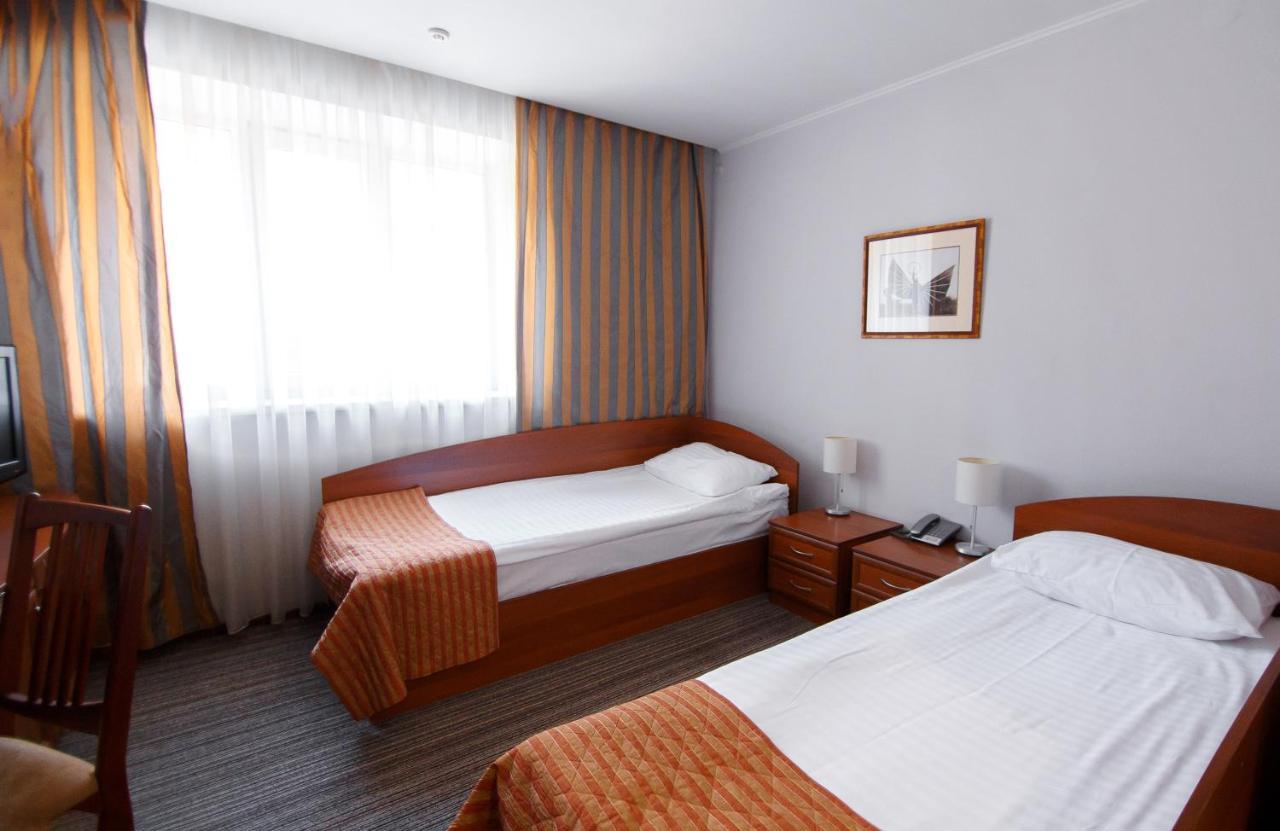 Optima Kropyvnytskyi Hotel Esterno foto