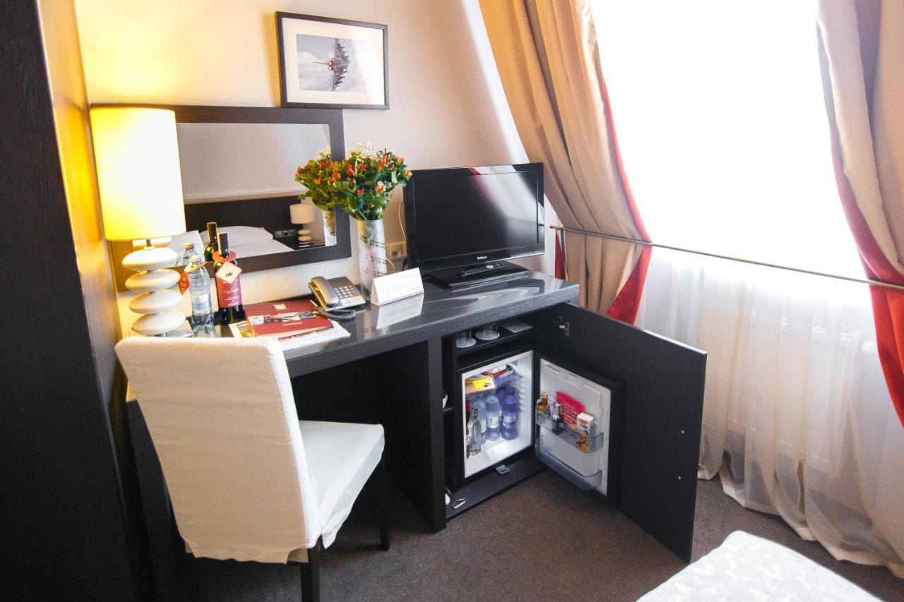 Optima Kropyvnytskyi Hotel Esterno foto