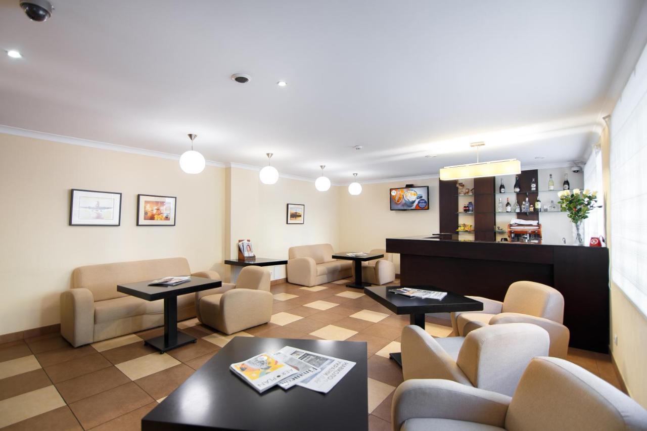 Optima Kropyvnytskyi Hotel Esterno foto
