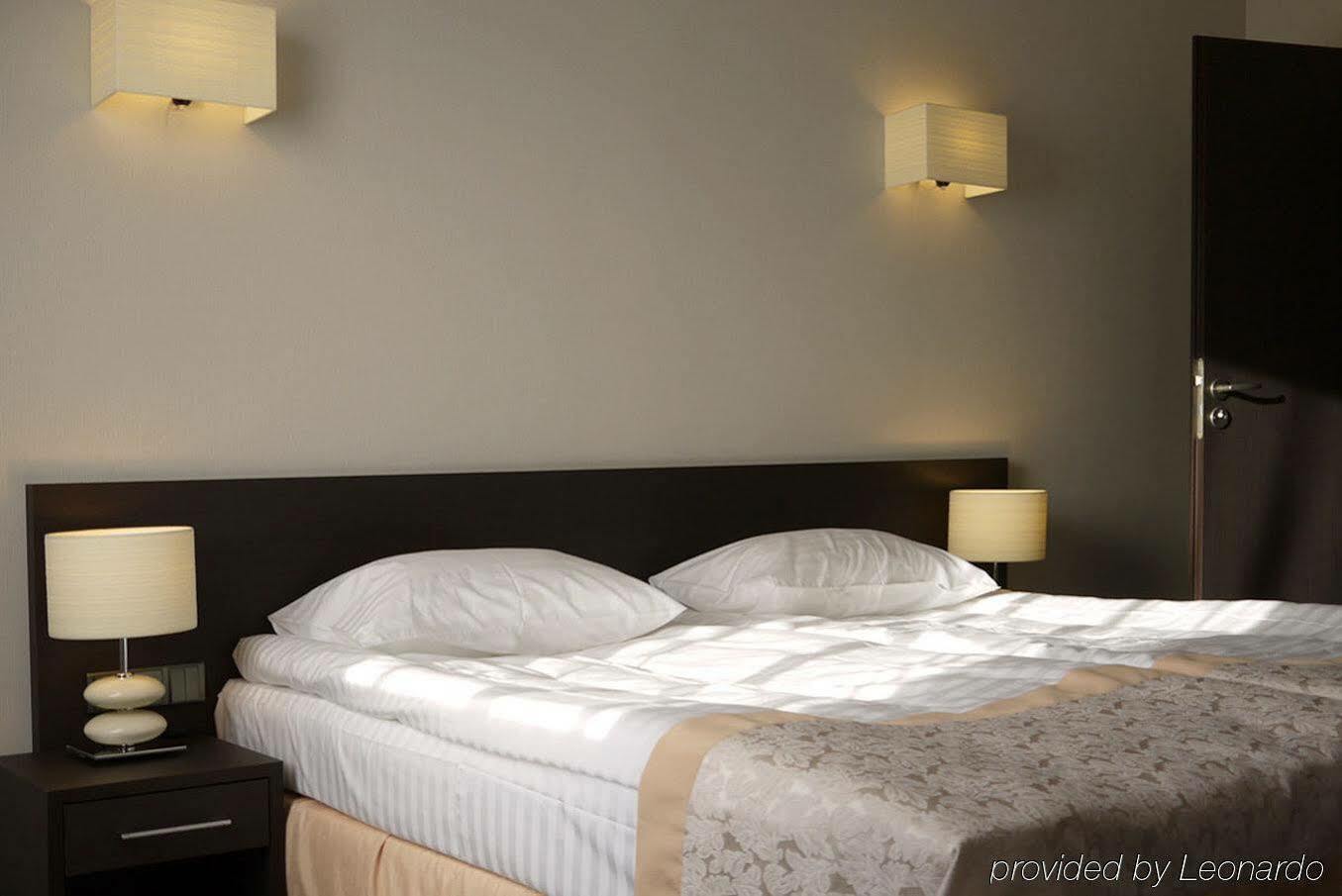 Optima Kropyvnytskyi Hotel Esterno foto